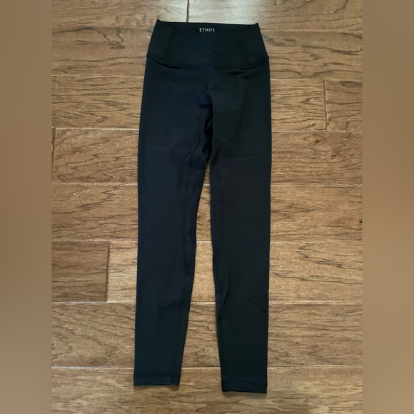 NEW Ethos Black Leggings with Pockets Size XS Short - Picture 1 of 7